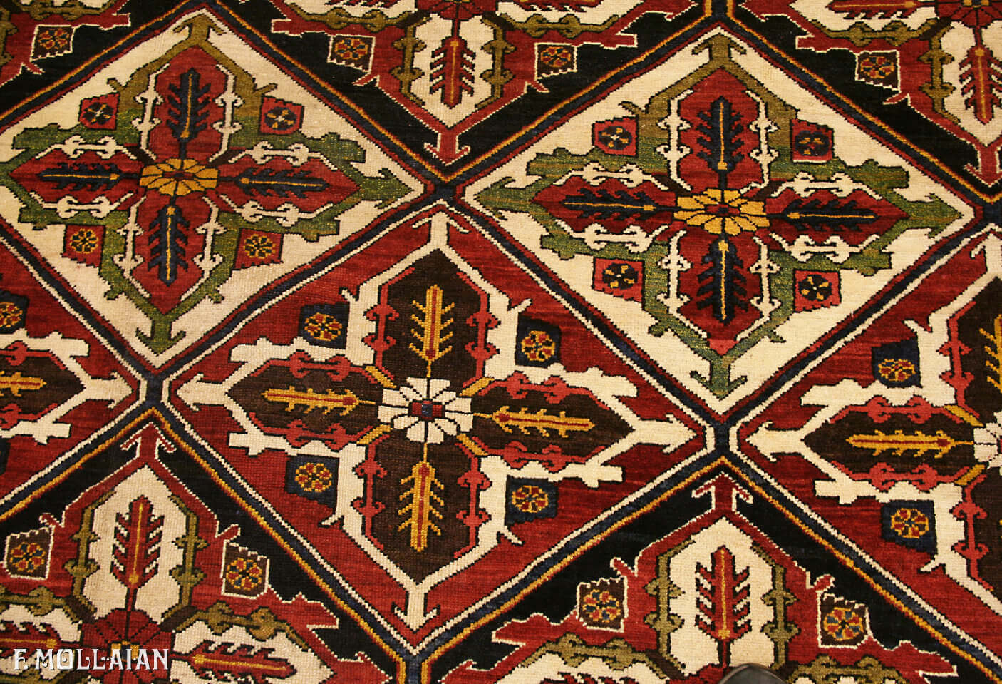 Antique Persian Large Bakhtiari Carpet (485x365 cm)